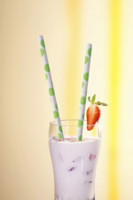 Product foto van Papieren rietjes groene stipjes set van 100