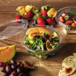 Product foto van Saladeschalen R-PET glashelder 750ml set van 50