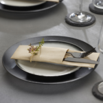 Product foto van 50 Servetten "ROYAL Collection" 48 cm x 30 cm zand met bestekvouw